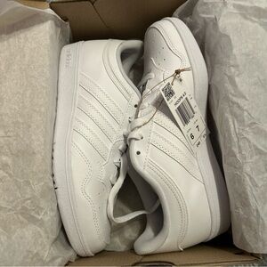 Adidas Men's Hoops 4.0 MENS 6 WOMENS 7 NWT